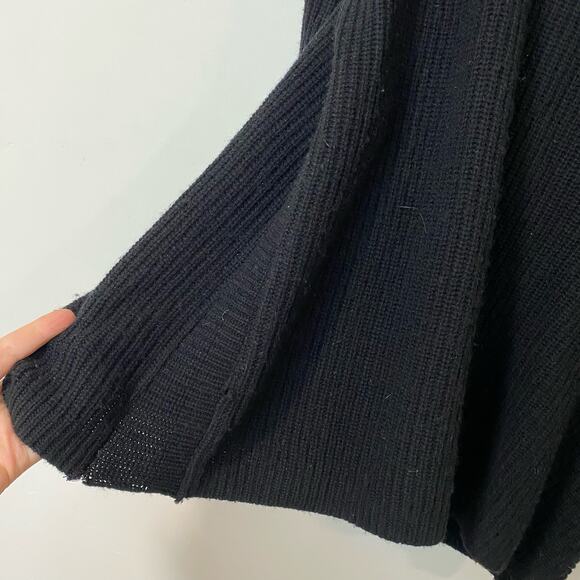 The Reset R Label Women's V Neck Sweater Pullover Black Large Belle Sleeve - Picture 5 of 9